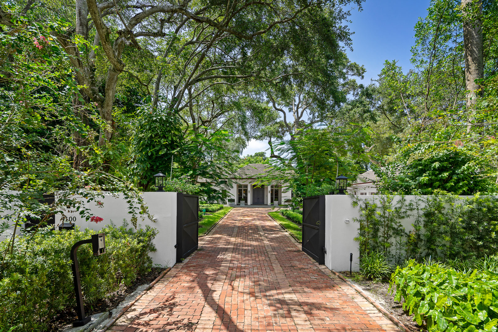 4100 Kiaora Street in Coconut Grove