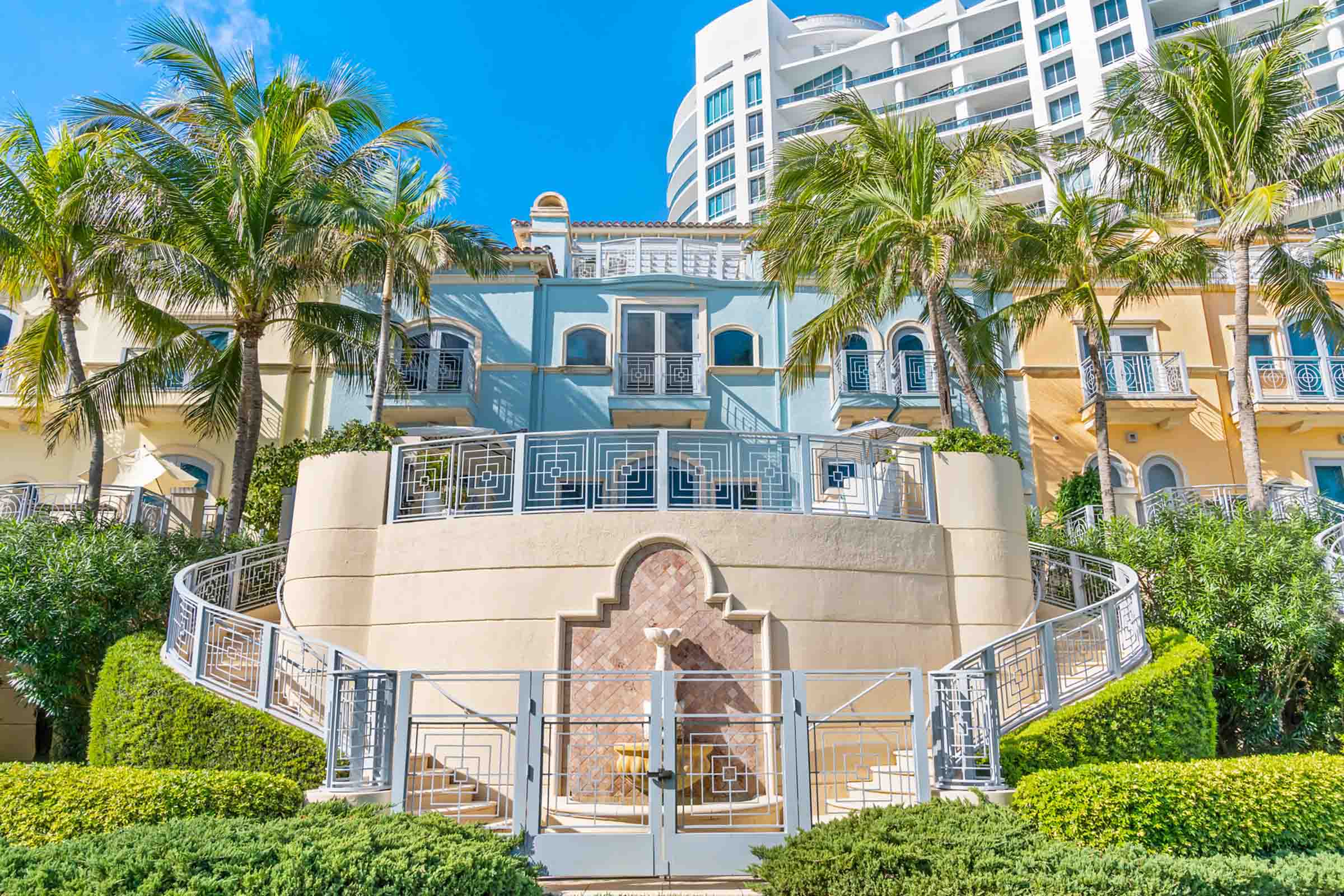 Bath Club Villa 3002 Beach Entry