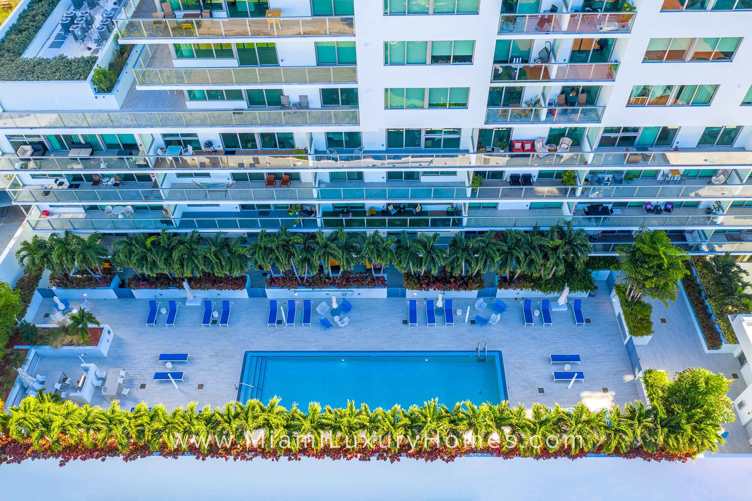 Le Parc at Brickell Pool Deck