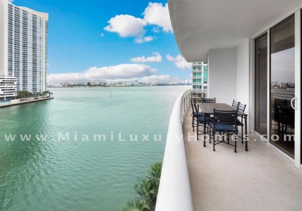 JUST LISTED | Carbonell Luxury Condo on Exclusive Brickell Key Offered at $1,388,000