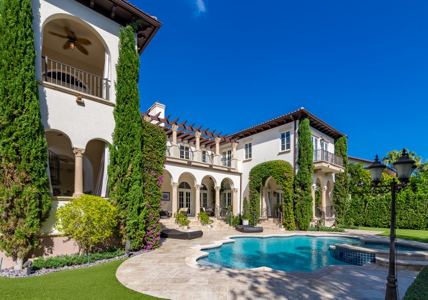 Islands of Cocoplum Offers Exclusive Luxury Homes in Coral Gables