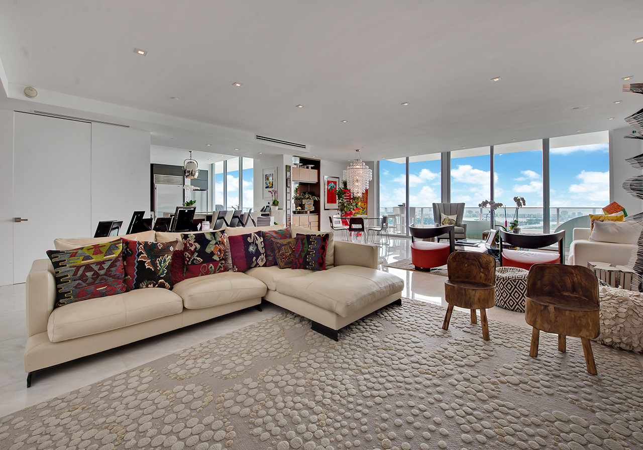 JUST LISTED | 900 Biscayne Bay Penthouse 6103 Offered at $14,000 Per Month