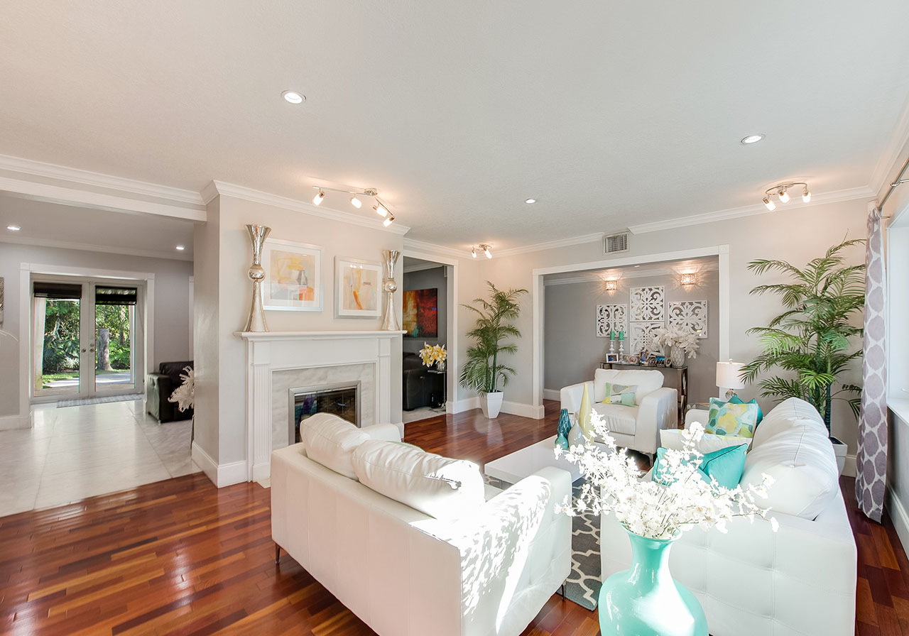 Formal Living Room Flows Through to the Family Room Formal Living Room Flows Through to the Family Room