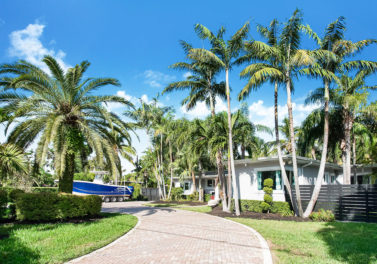 7135 SW 76th Street Circular Driveway 7135 SW 76th Street Circular Driveway