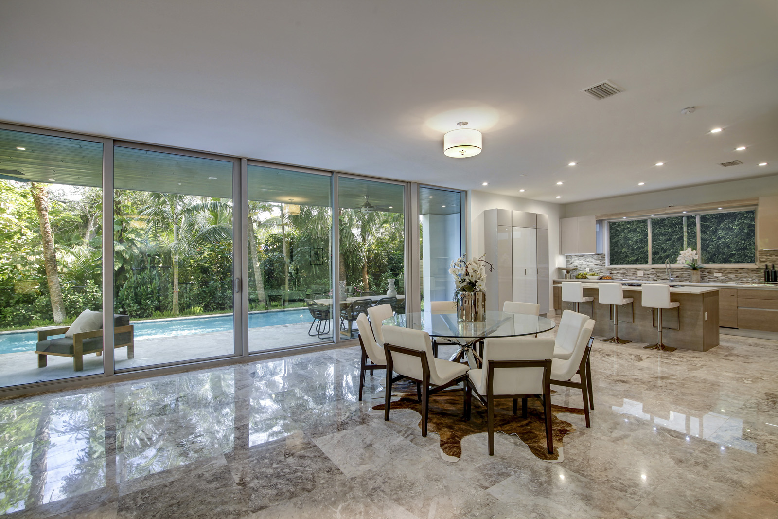 3737 Justison Road Dining Room to Kitchen Flow Through 3737 Justison Road Dining Room to Kitchen Flow Through