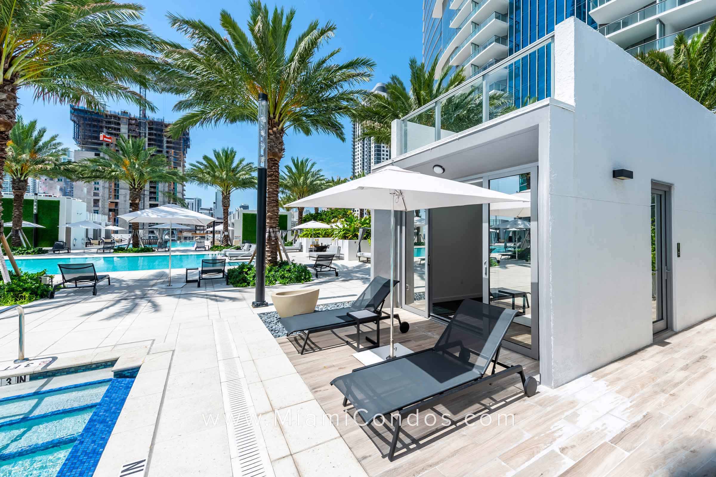 Paramount Miami Private Pool Cabana