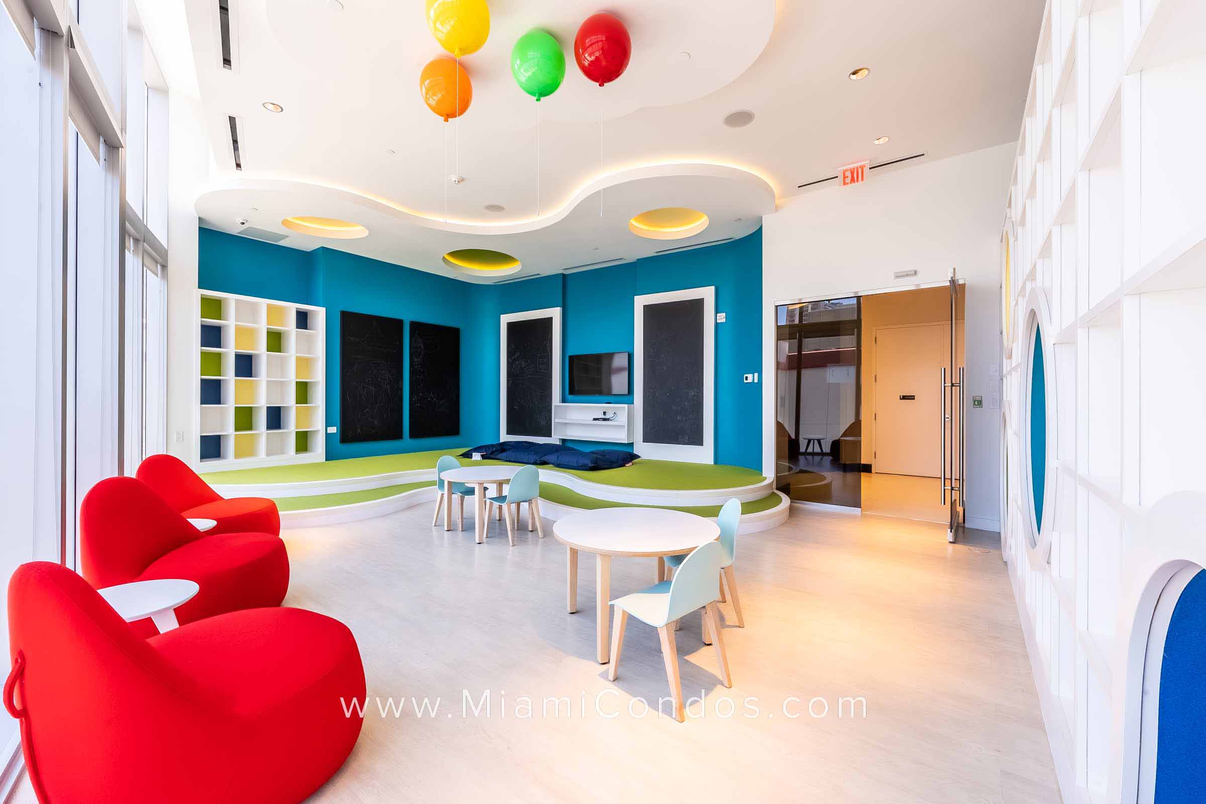 Paramount Miami Worldcenter Kid's Room