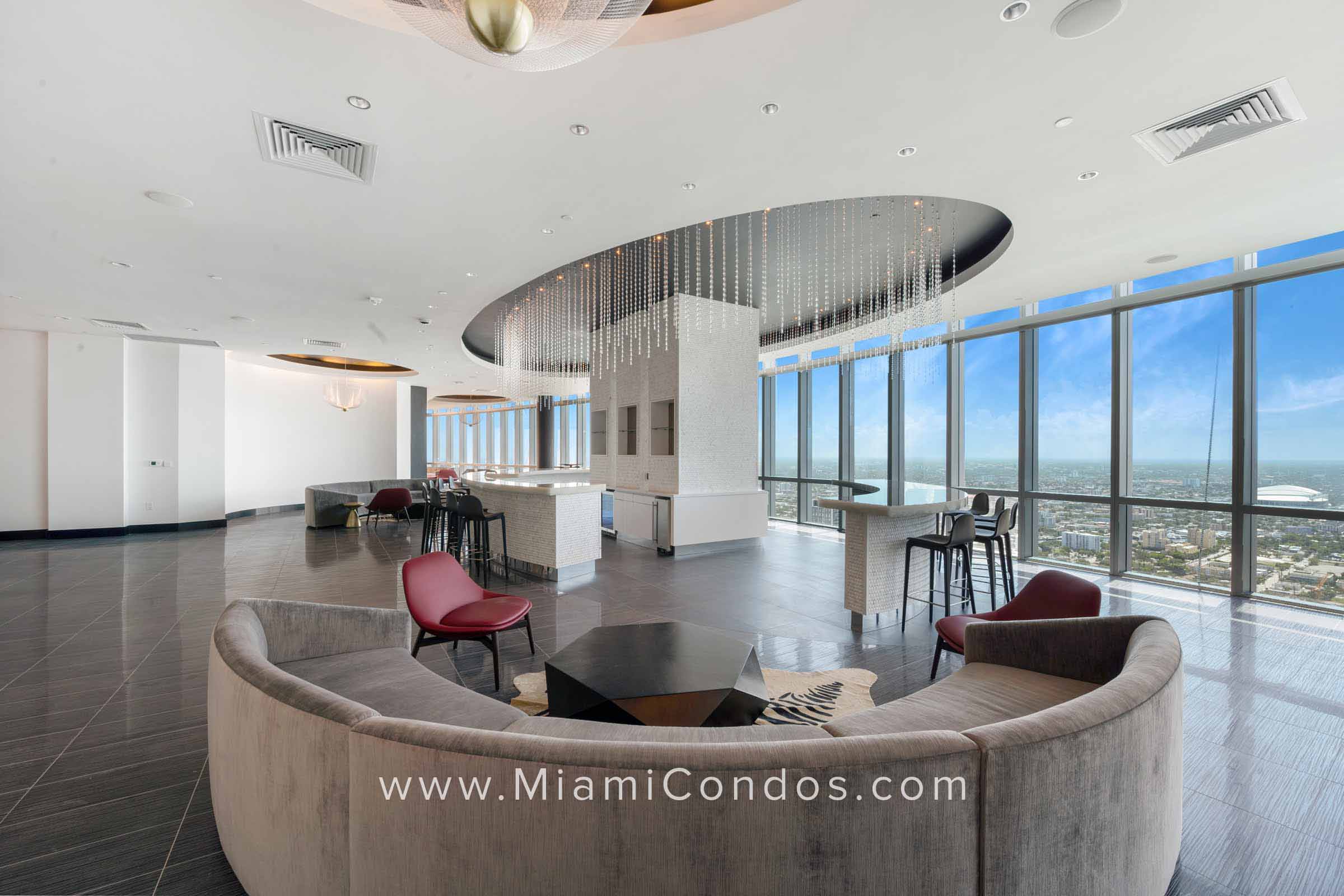 Paramount Miami Worldcenter Rooftop Lounge