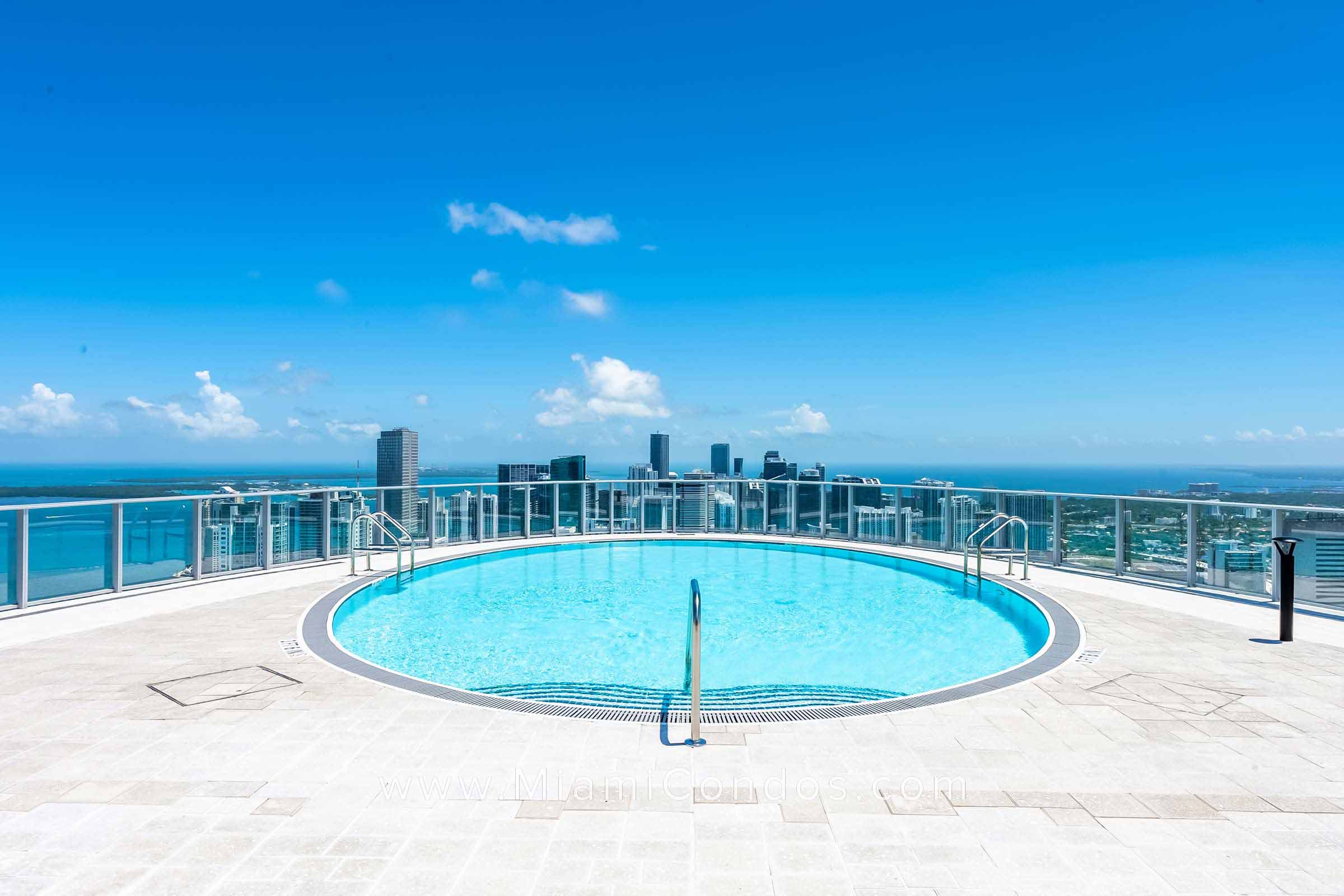 Paramount Miami Worldcenter Rooftop Pool