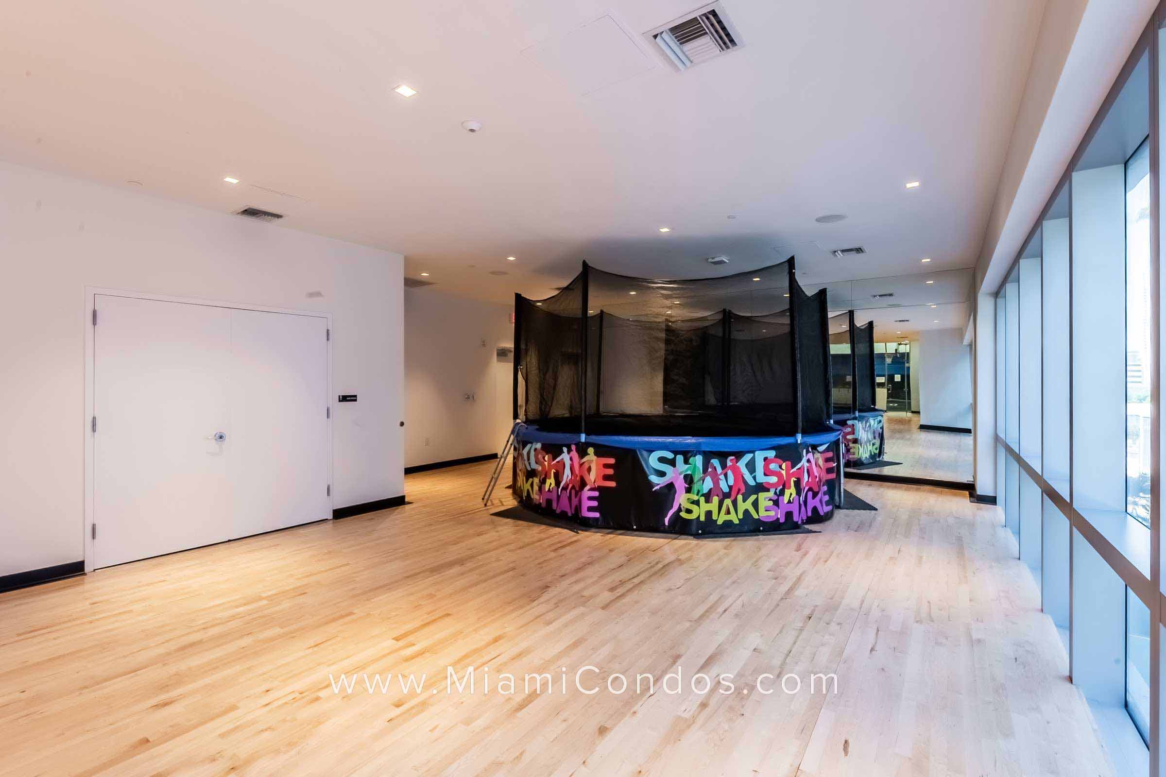 Paramount Miami Worldcenter Trampoline