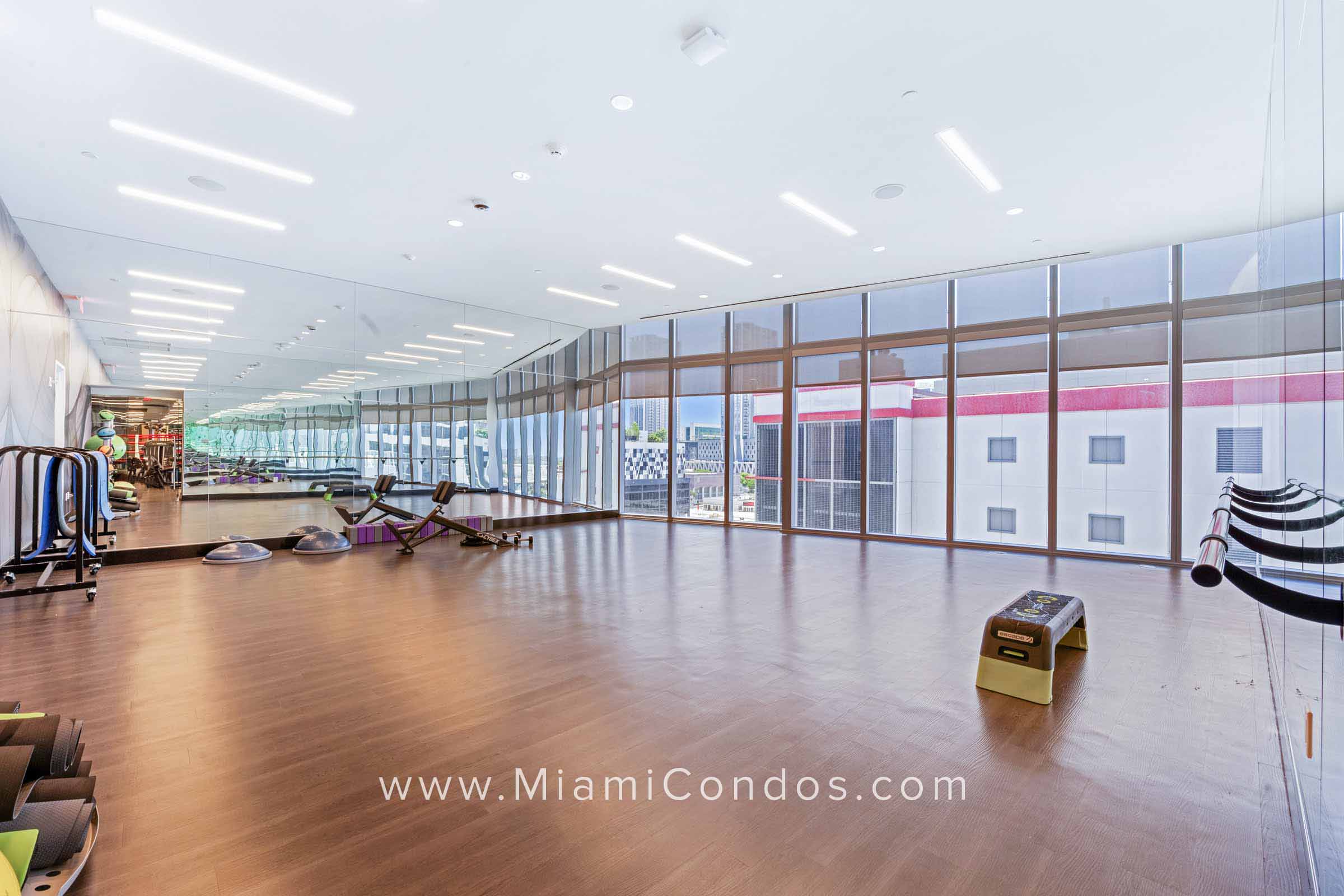 Paramount Miami Worldcenter Yoga Room