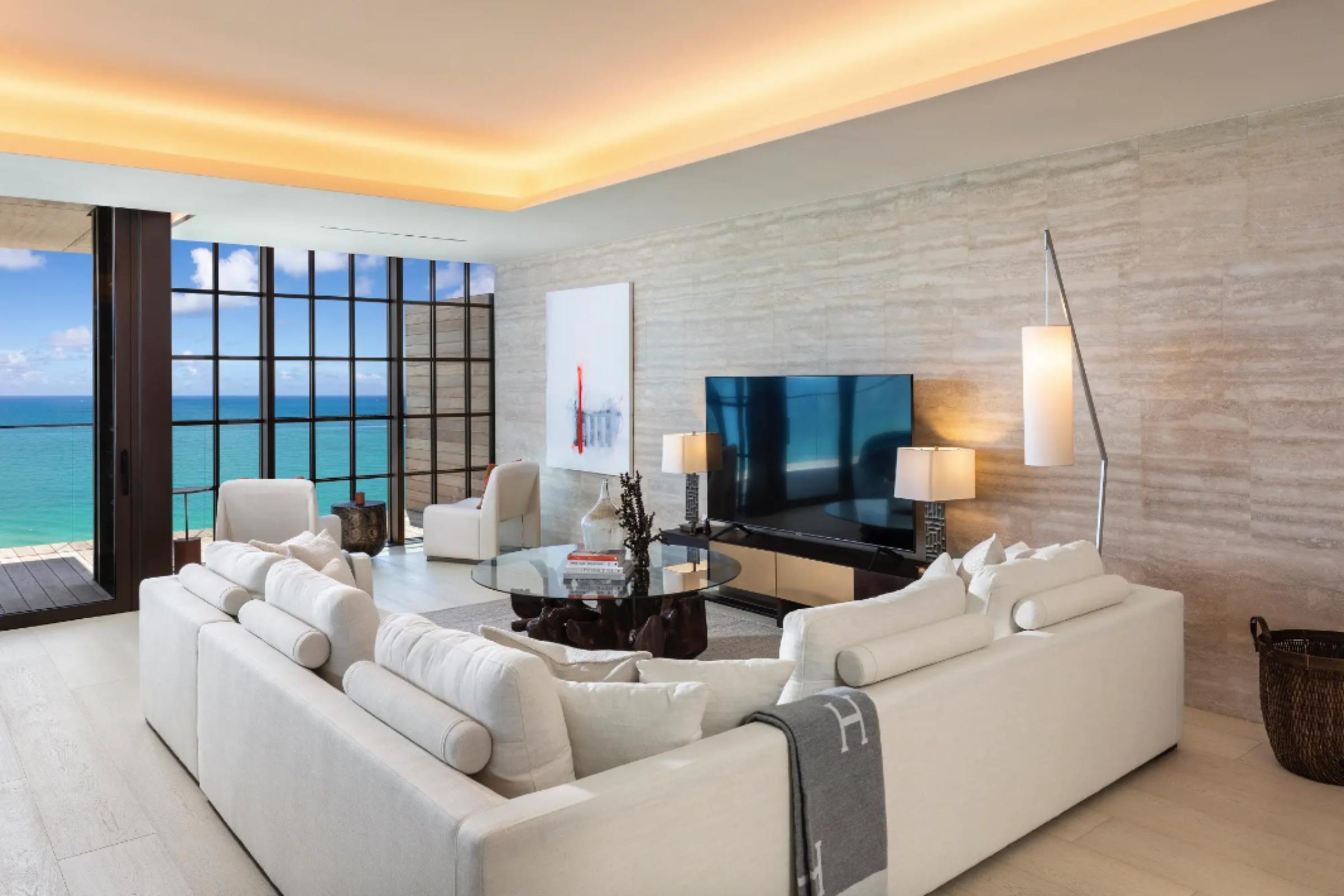 Arte Surfside 201 Living Room Arte Surfside 201 Living Room