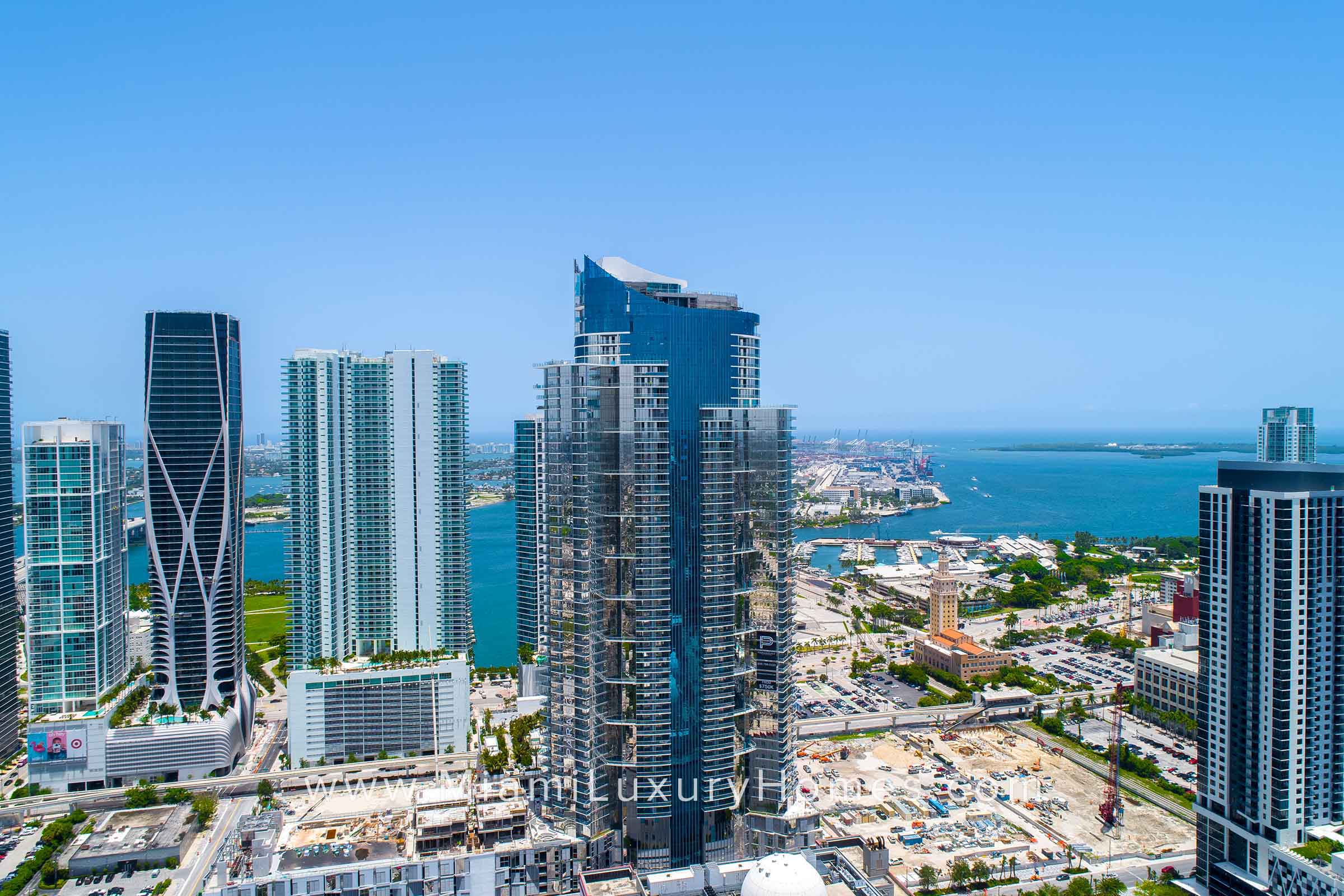Paramount Miami Worldcenter Condo Building