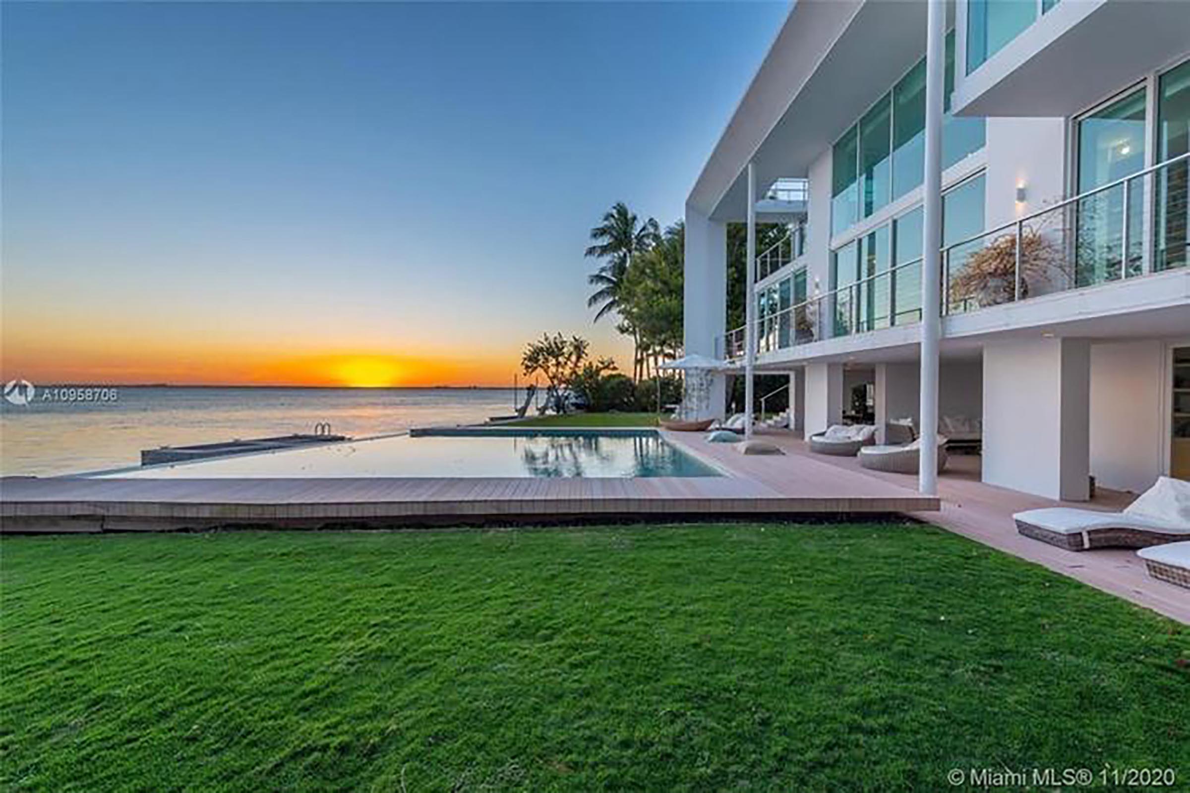 Messi Key Biscayne House 440 S Mashta Drive Messi Key Biscayne House 440 S Mashta Drive