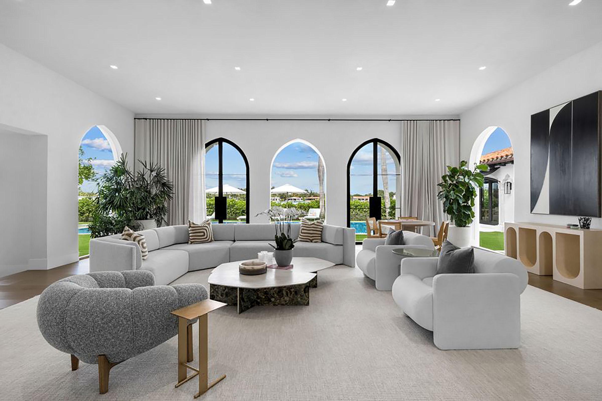 64 La Gorce Circle Miami Beach - Formal Living 64 La Gorce Circle Cher Miami Beach Formal Living