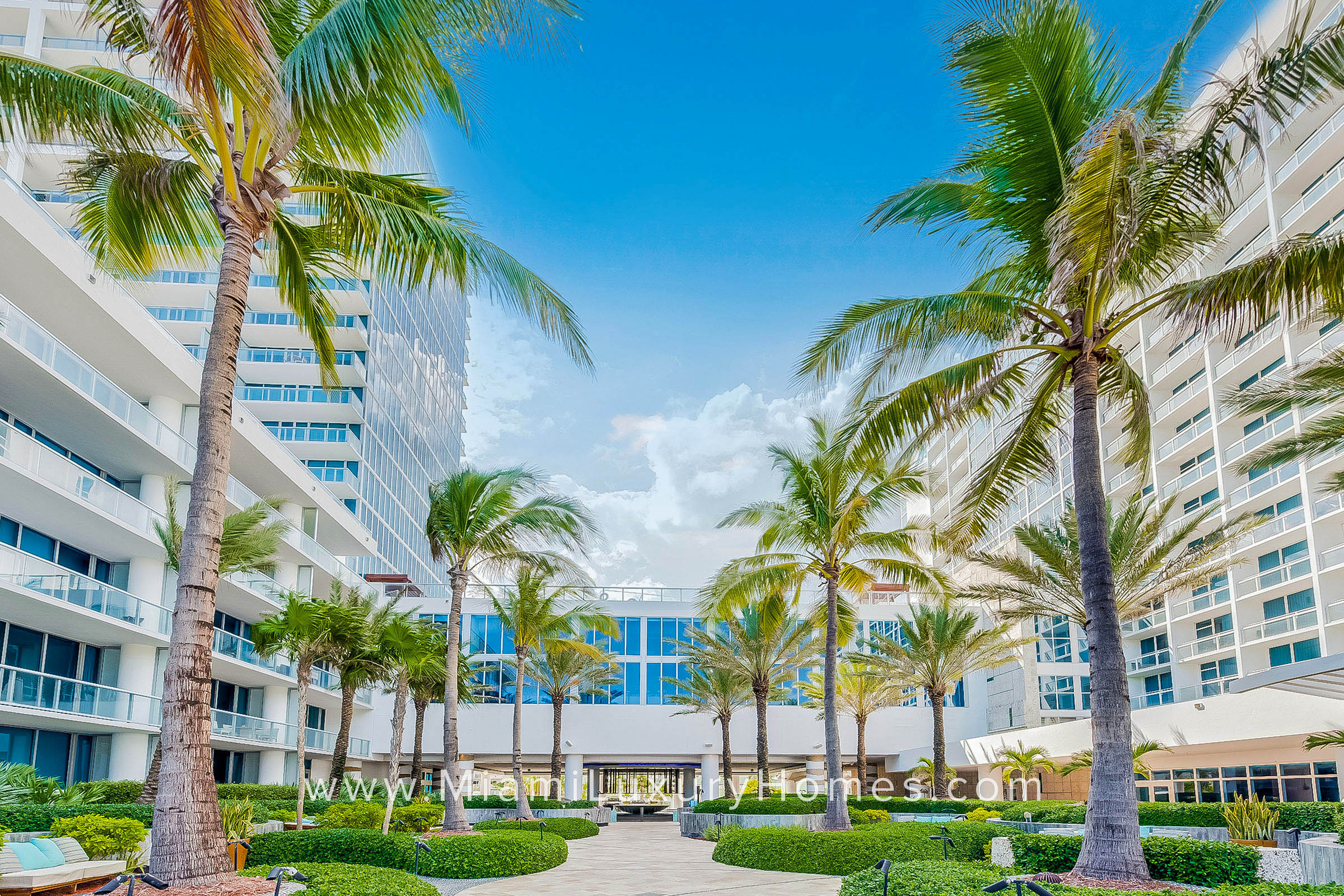The Carillon Miami Beach Grounds