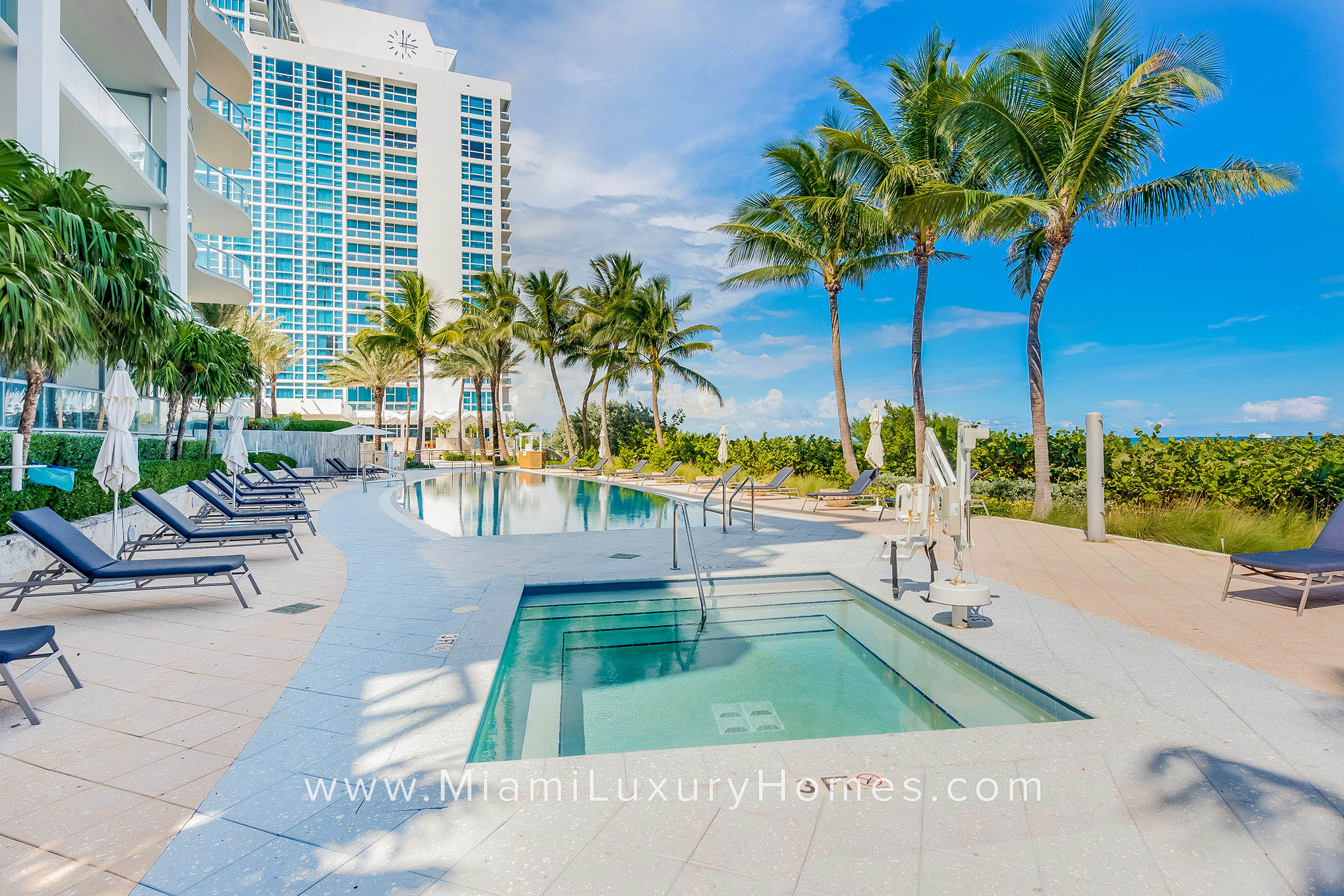 The Carillon Miami Beach Pool Deck