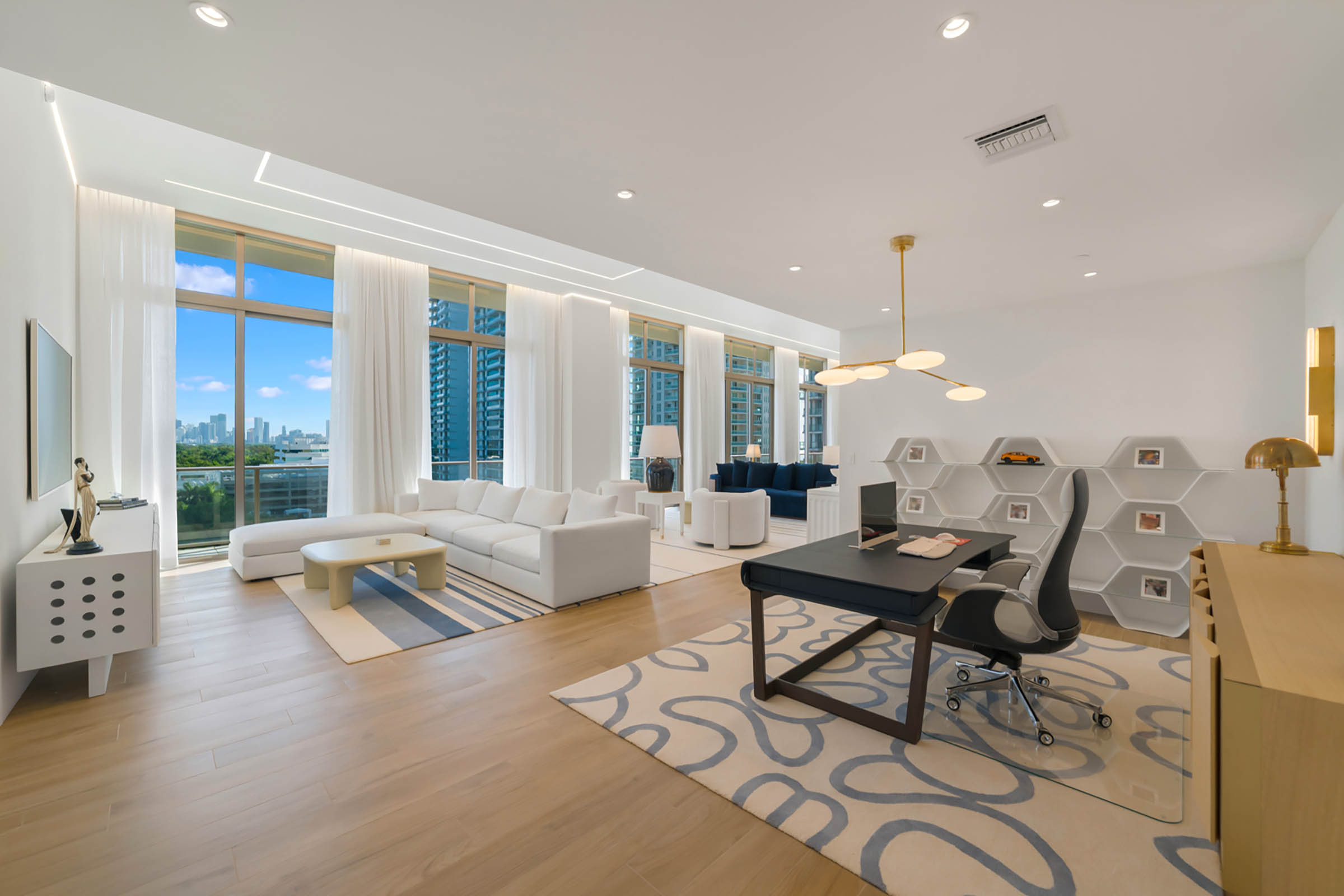 Mr. C Tigertail 802 Living Flow Through Mr. C Tigertail 802 Living Flow Through