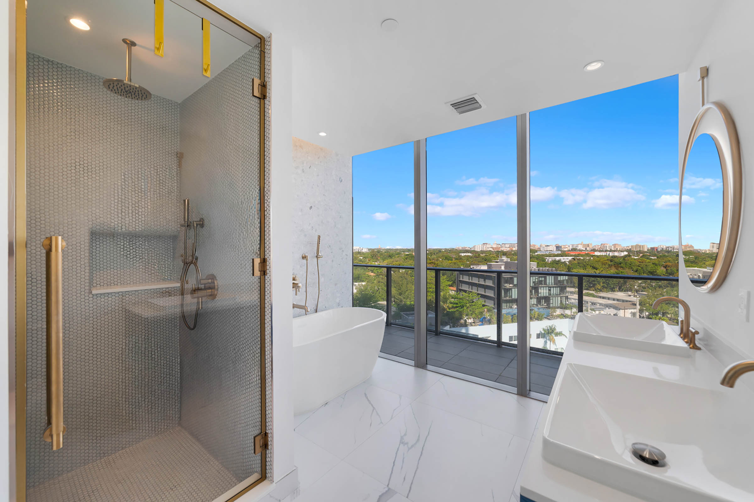 Mr. C Tigertail 802 Primary Bathroom Mr. C Tigertail 802 Primary Bathroom