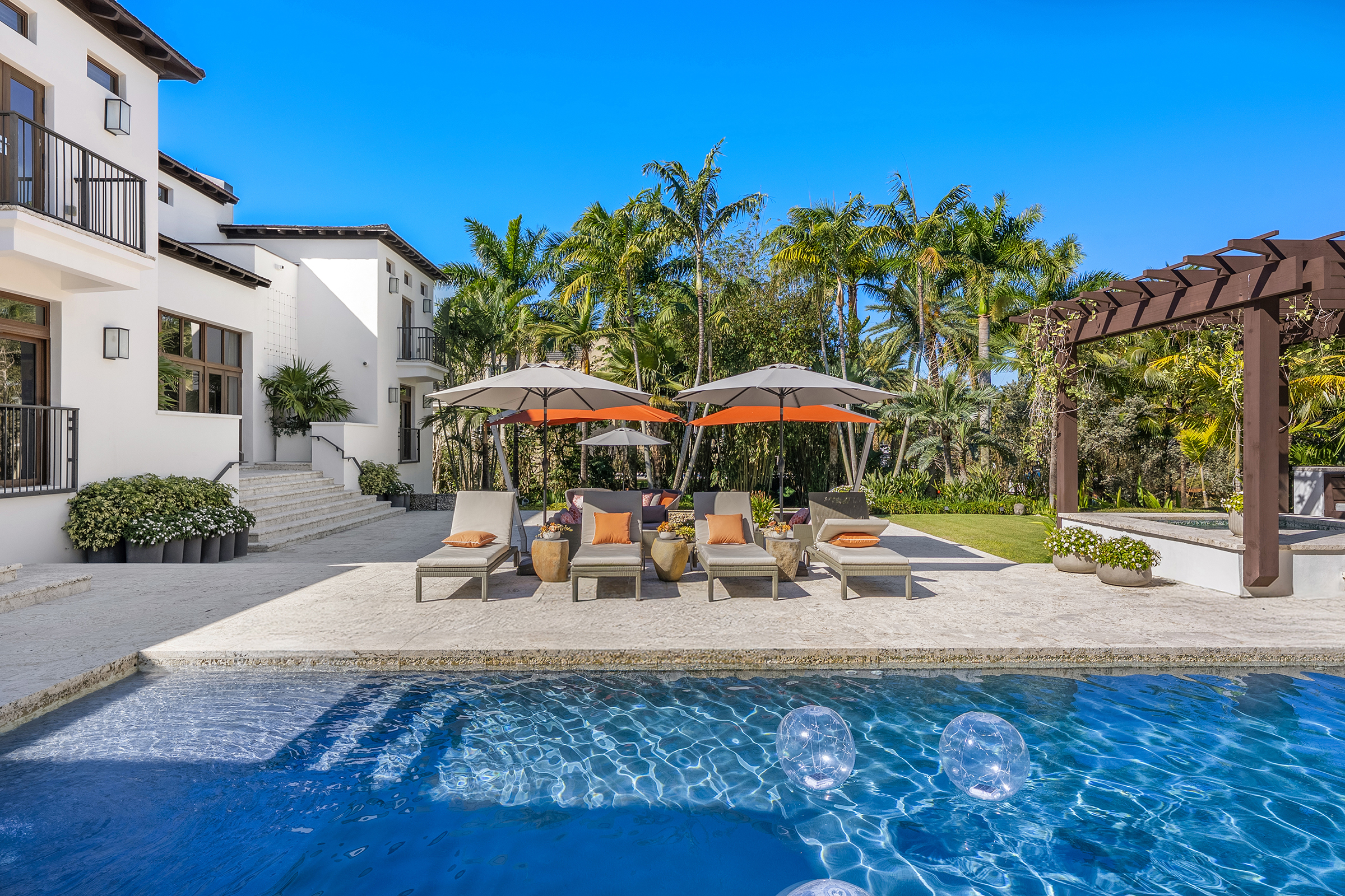 Resort Style Pool Deck at Gables Estates Home Resort Style Pool Deck at Gables Estates Home