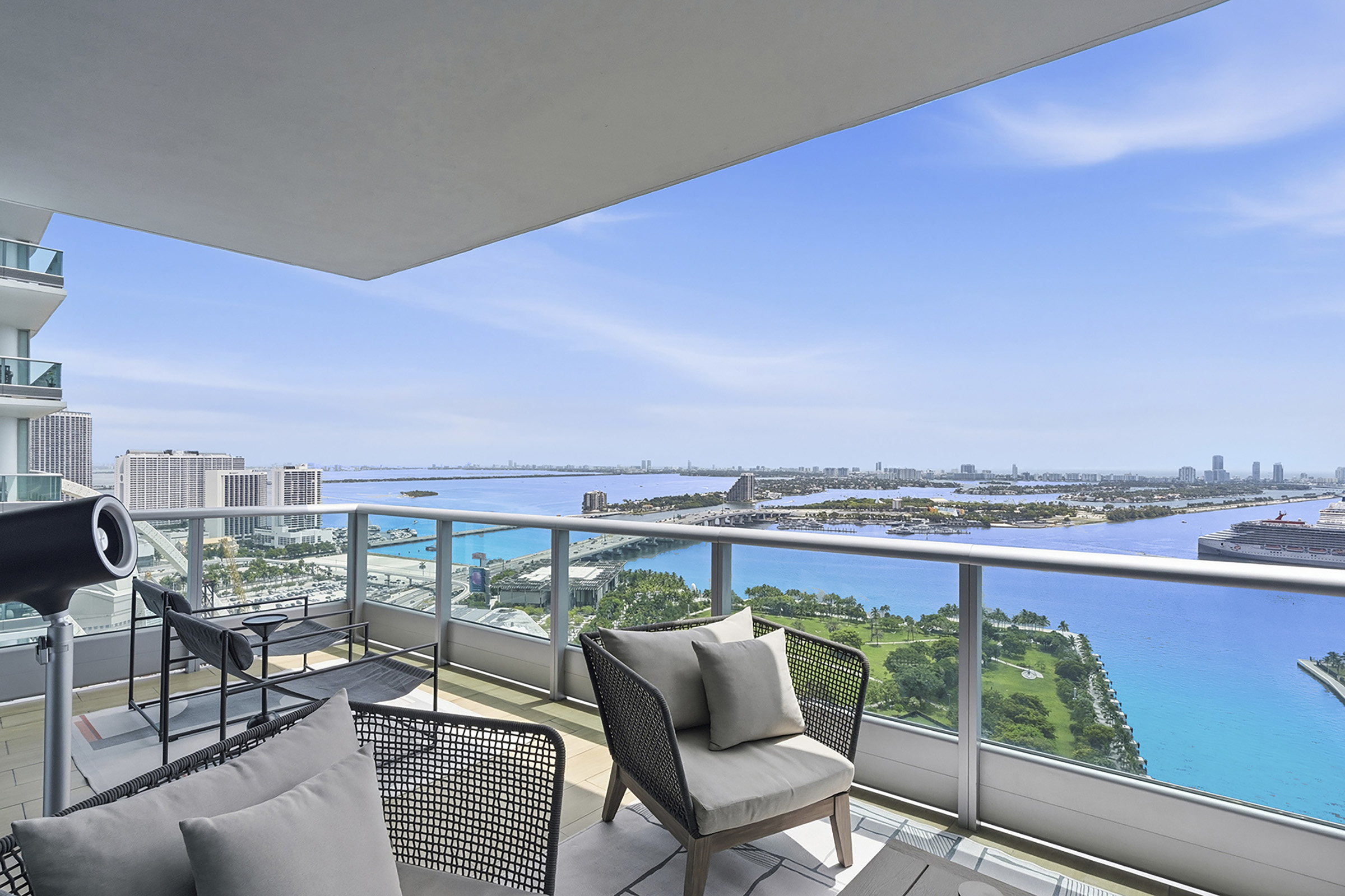 900 Biscayne Bay 3607 Balcony Views 900 Biscayne Bay 3607 Balcony Views