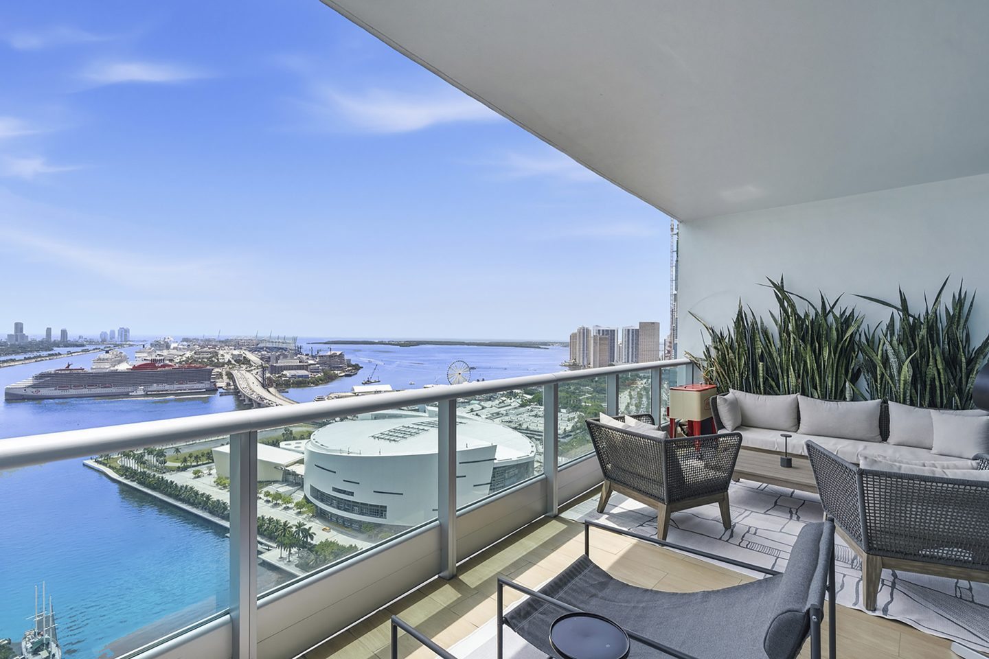 900 Biscayne Bay #3607 Hits the Market: Fully Renovated Boasting Direct Bay Views