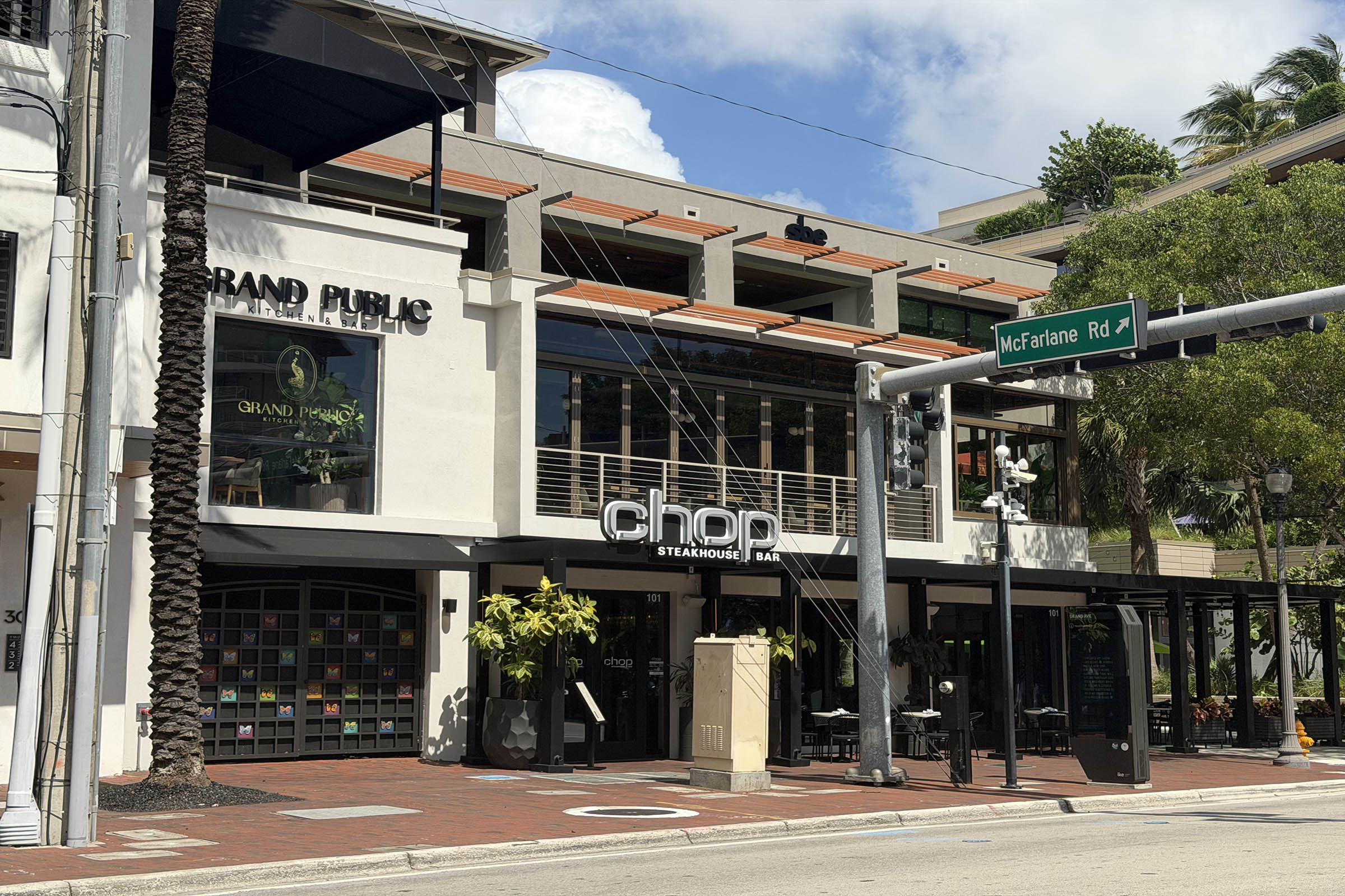 Grand Public and CHOP Steakhouse in Cocowalk