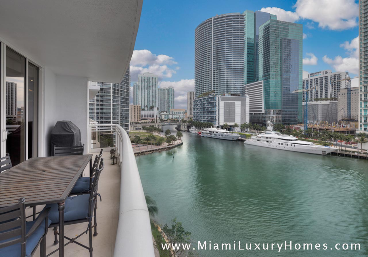 Carbonell Condo Sales & Rentals Brickell Key Condos